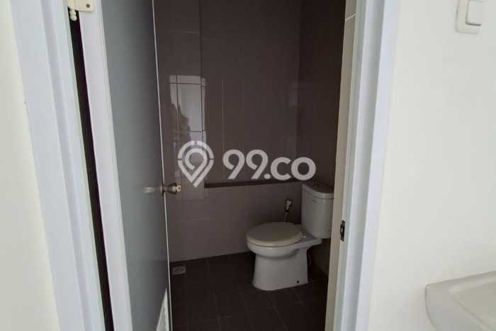 Dijual Ruko Premium Kawasan , Luas 200m2m², Mainroad, Kawasan Komersial Dijual Ruko Premium Kawasan , Luas 200m2m², Mainroad, Kawasan Komersial