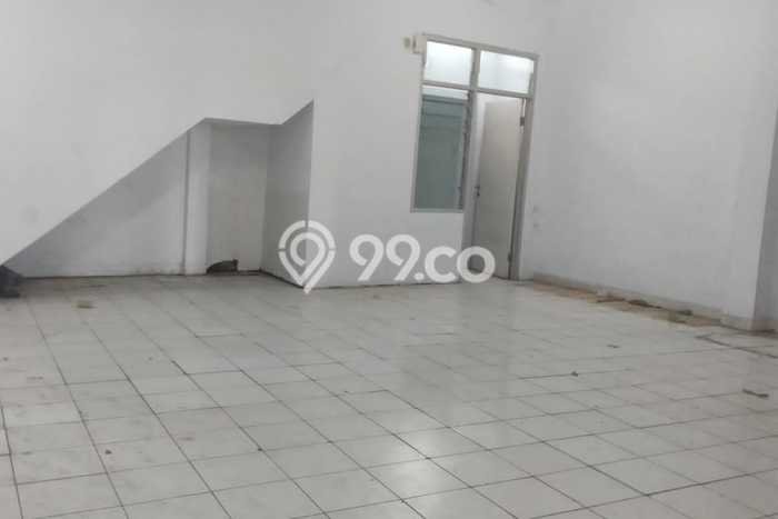 Ruko untuk disewa di Kiaracondong punya LT 227m2 & LB 400m2 harga sewa kompetitif Ruko untuk disewa di Kiaracondong punya LT 227m2 & LB 400m2 harga sewa kompetitif