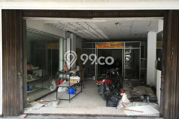 Ruko Dijual di Prime Area Jakarta Barat Luas 310m2 Ruko Dijual di Prime Area Jakarta Barat Luas 310m2