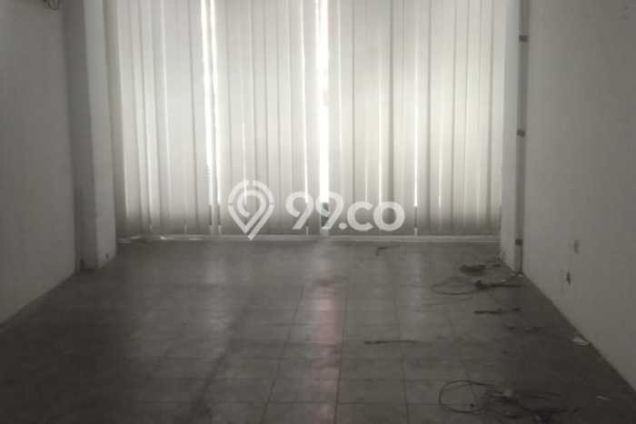 Unit Ruko Dijual di Jakarta Barat LT 68m2 & LB 272m2 Unit Ruko Dijual di Jakarta Barat LT 68m2 & LB 272m2