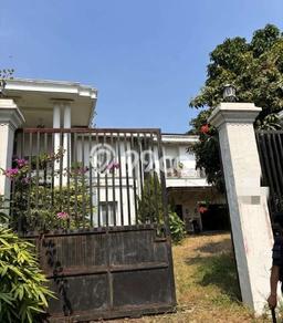 Rumah Mewah Siap Huni LT 1413m2 di Cimanggis, Depok Rumah Mewah Siap Huni LT 1413m2 di Cimanggis, Depok