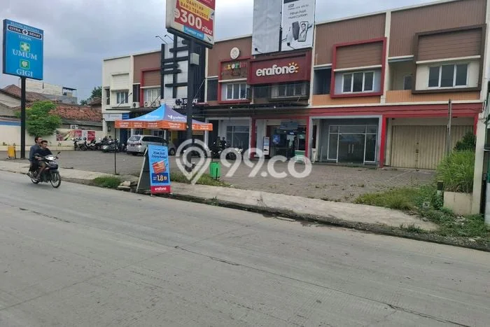 Unit Ruko Disewa Lokasi Legok, Tangerang Spesifikasi Luas Bangunan 150m2 Unit Ruko Disewa Lokasi Legok, Tangerang Spesifikasi Luas Bangunan 150m2
