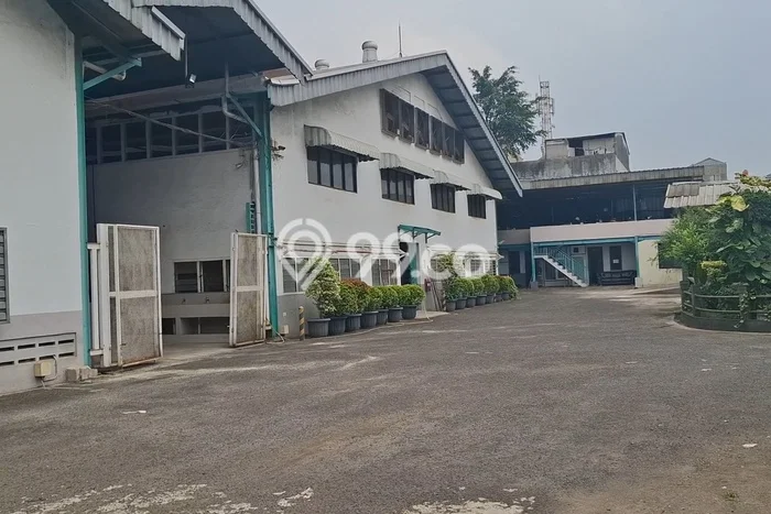 Unit Pabrik disewakan di Karawaci Tangerang dengan LT 9660m2 / LB 3456m2 Unit Pabrik disewakan di Karawaci Tangerang dengan LT 9660m2 / LB 3456m2