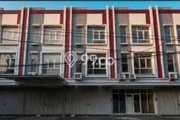 Untuk Dijual! Ruko di Dharma Husada Surabaya LT 77m2 / LB 151m2 Kawasan Strategis Untuk Dijual! Ruko di Dharma Husada Surabaya LT 77m2 / LB 151m2 Kawasan Strategis
