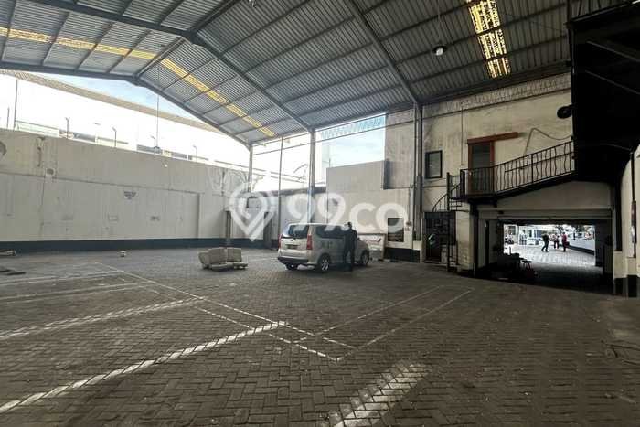 AREA BISNIS! Kantor Kawasan Gubeng, Luas 2098m2m², Area Premium AREA BISNIS! Kantor Kawasan Gubeng, Luas 2098m2m², Area Premium