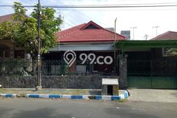 For Sale! Luxury House LT 300m2 Desain Modern di Kedung Baruk For Sale! Luxury House LT 300m2 Desain Modern di Kedung Baruk