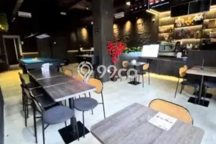 Ruko Disewa di Jakarta Barat dengan LB 574m2 Area Komersial Ramai Ruko Disewa di Jakarta Barat dengan LB 574m2 Area Komersial Ramai