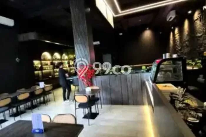 Ruko Disewa di Jakarta Barat dengan LB 574m2 Area Komersial Ramai Ruko Disewa di Jakarta Barat dengan LB 574m2 Area Komersial Ramai