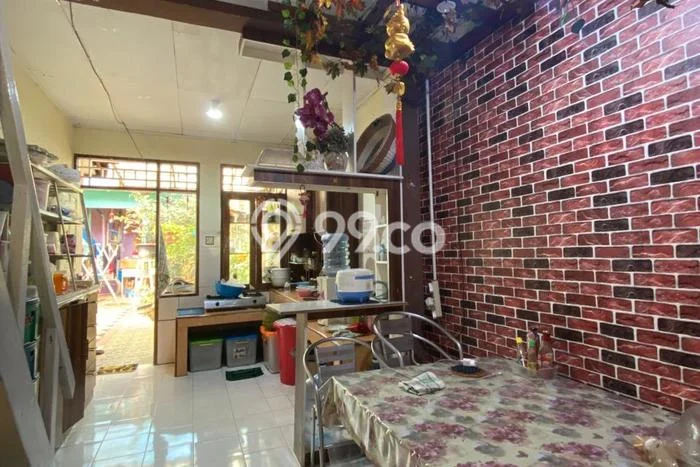 Rumah Modern Cantik 5 KT Bisa Langsung Pindah di Serpong Utara Rumah Modern Cantik 5 KT Bisa Langsung Pindah di Serpong Utara