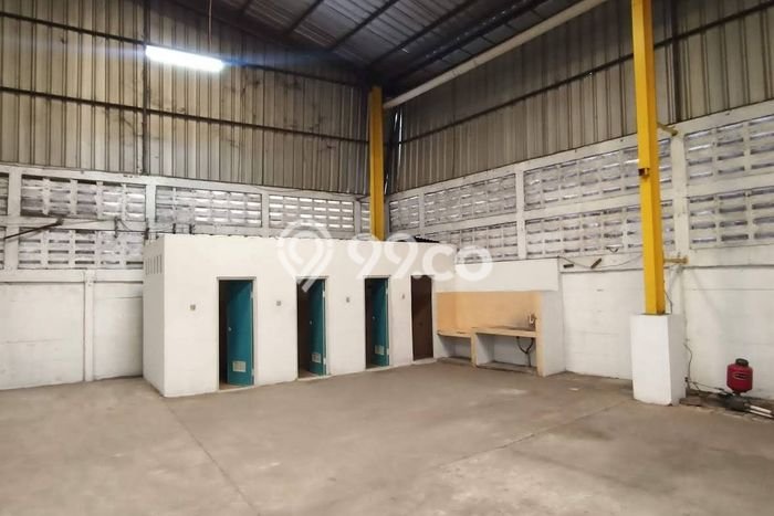 Unit Gudang Disewa Lokasi Cipondoh, Tangerang Spesifikasi Luas Bangunan 1000m2 Unit Gudang Disewa Lokasi Cipondoh, Tangerang Spesifikasi Luas Bangunan 1000m2
