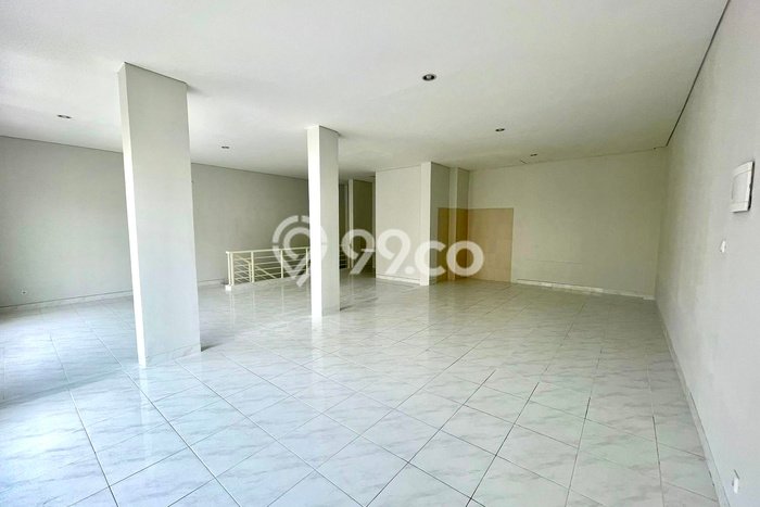 Ruko Dijual di Tangerang LT 81m2 & LB 162m2 Lokasi Terbaik! Ruko Dijual di Tangerang LT 81m2 & LB 162m2 Lokasi Terbaik!