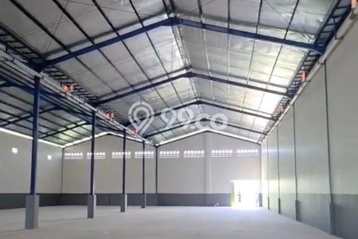 Disewakan Gudang komersial di Pakuhaji luas bangunan 1800m2 Disewakan Gudang komersial di Pakuhaji luas bangunan 1800m2
