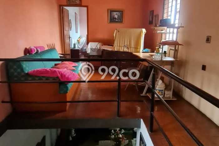 Rumah Strategis Minimalis Lb 210m2 di Cimahi Selatan, Cimahi Rumah Strategis Minimalis Lb 210m2 di Cimahi Selatan, Cimahi