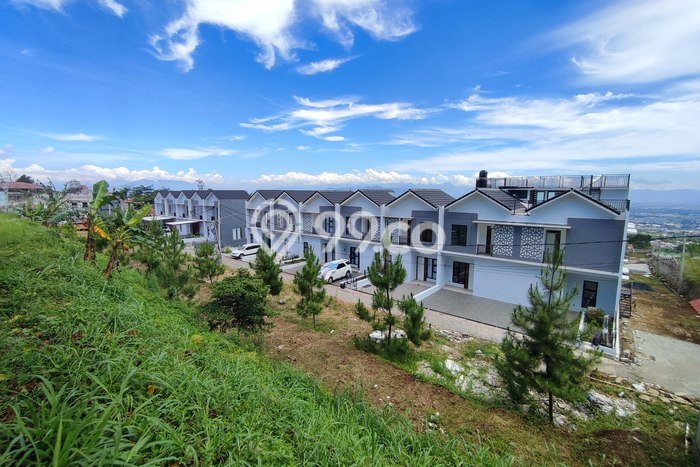 Dijual Cepat Rumah Favorit Siap Huni LB 72m2 di Lembang, Bandung Barat Dijual Cepat Rumah Favorit Siap Huni LB 72m2 di Lembang, Bandung Barat