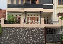 Dijual Rumah Strategis Bagus Punya 5 KT di Arcamanik Bandung SHM Dijual Rumah Strategis Bagus Punya 5 KT di Arcamanik Bandung SHM