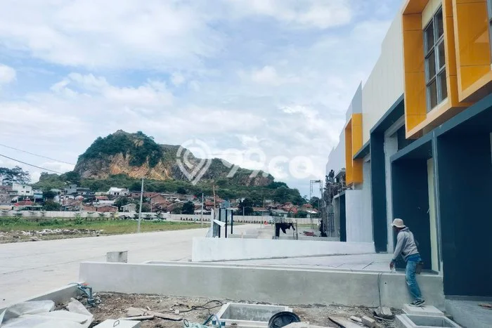 Unit Gudang Dijual di Kutawaringin Bandung Luas Tanah 280m2, Luas Bangunan 144m2 Unit Gudang Dijual di Kutawaringin Bandung Luas Tanah 280m2, Luas Bangunan 144m2