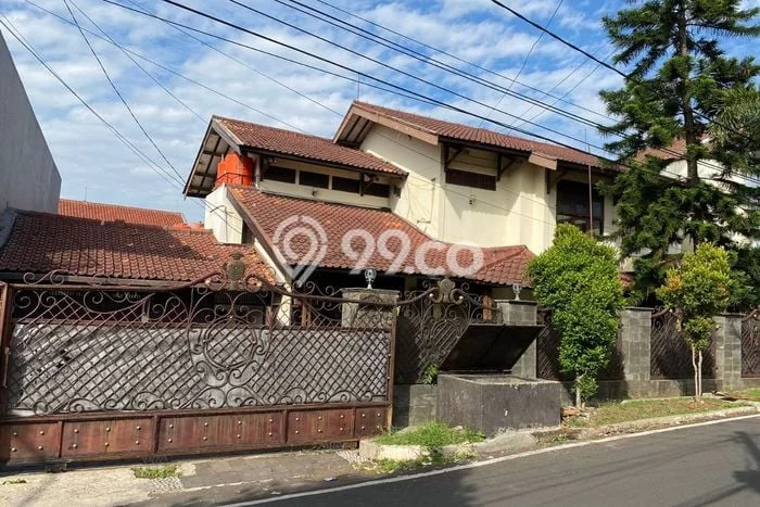 For Sale Hunian Rumah Nyaman 6 Kamar di Dago, Bandung For Sale Hunian Rumah Nyaman 6 Kamar di Dago, Bandung