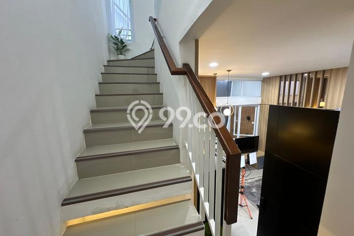For Sale Rumah 2 Kamar Lokasi Strategis Nyaman dan Strategis di Karawaci For Sale Rumah 2 Kamar Lokasi Strategis Nyaman dan Strategis di Karawaci