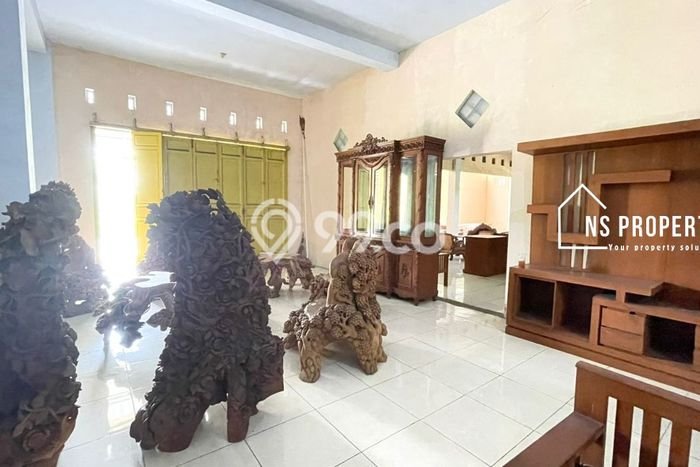 Komersial Bagus LT 286m2 LB 395m2 Dijual di Sawit Boyolali Komersial Bagus LT 286m2 LB 395m2 Dijual di Sawit Boyolali