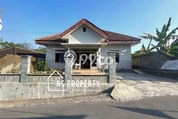 PENAWARAN TERBAIK! Rumah Premium area , LT 345m2m² LB 220m2m² PENAWARAN TERBAIK! Rumah Premium area , LT 345m2m² LB 220m2m²
