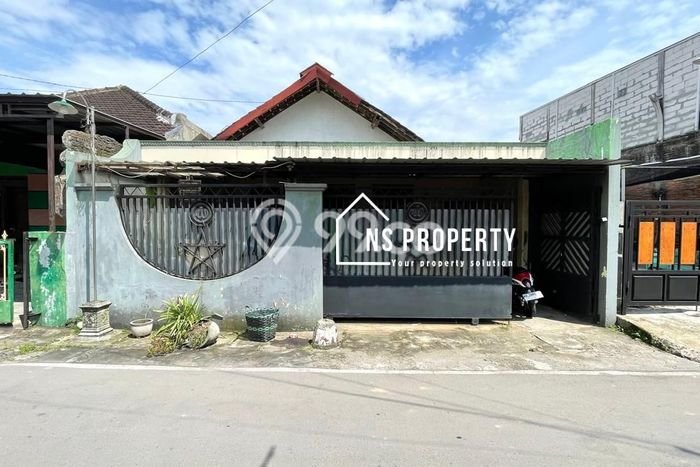 Dijual Rumah 4 Kamar Lokasi Ideal Nyaman dan Strategis di Colomadu Dijual Rumah 4 Kamar Lokasi Ideal Nyaman dan Strategis di Colomadu