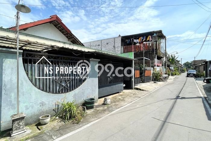 Dijual Rumah 4 Kamar Lokasi Ideal Nyaman dan Strategis di Colomadu Dijual Rumah 4 Kamar Lokasi Ideal Nyaman dan Strategis di Colomadu
