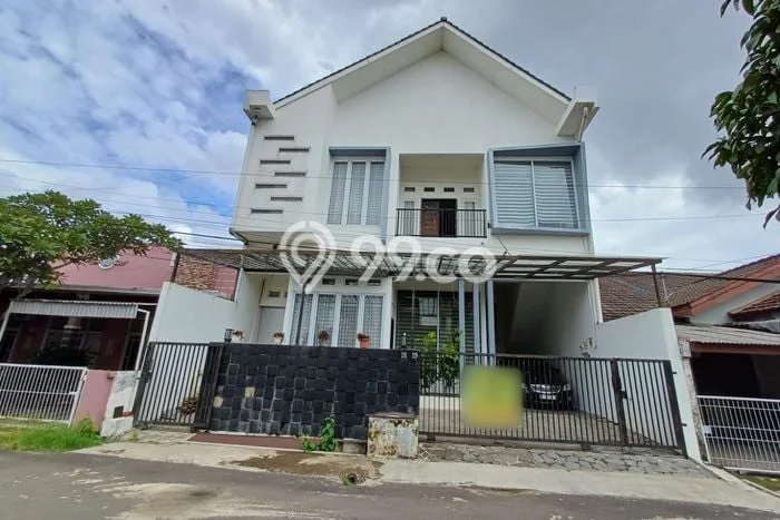 Dijual Rumah 6 Kamar Lokasi Ideal Bagus dan Strategis di Ilir Barat I Dijual Rumah 6 Kamar Lokasi Ideal Bagus dan Strategis di Ilir Barat I