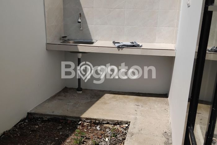 Rumah Luas Asri 2 KT Siap Huni di Kedungmundu Semarang Rumah Luas Asri 2 KT Siap Huni di Kedungmundu Semarang