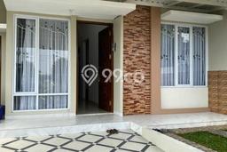 Rumah kawasan Cimanggu, 2 KM, Pemandangan Indah, LT 136m2m² LB 100m2m² Rumah kawasan Cimanggu, 2 KM, Pemandangan Indah, LT 136m2m² LB 100m2m²