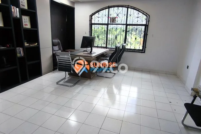 Ruko Usaha Dijual di Batam Kota Batam LT 200m2 & LB 250m2 Ruko Usaha Dijual di Batam Kota Batam LT 200m2 & LB 250m2