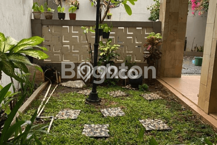 Dijual Rumah 2 Kamar Lokasi Ideal Bagus dan Strategis di Ciracas Dijual Rumah 2 Kamar Lokasi Ideal Bagus dan Strategis di Ciracas