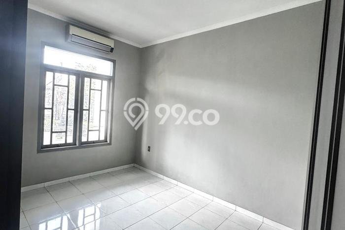 Dijual Rumah Premium dengan Fasilitas Sekitar Komplit di Pulo Gadung, Jakarta Timur Dijual Rumah Premium dengan Fasilitas Sekitar Komplit di Pulo Gadung, Jakarta Timur