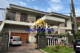 Rumah Elit Modern Tanpa Renovasi di Pondok Indah Jakarta Selatan Rumah Elit Modern Tanpa Renovasi di Pondok Indah Jakarta Selatan