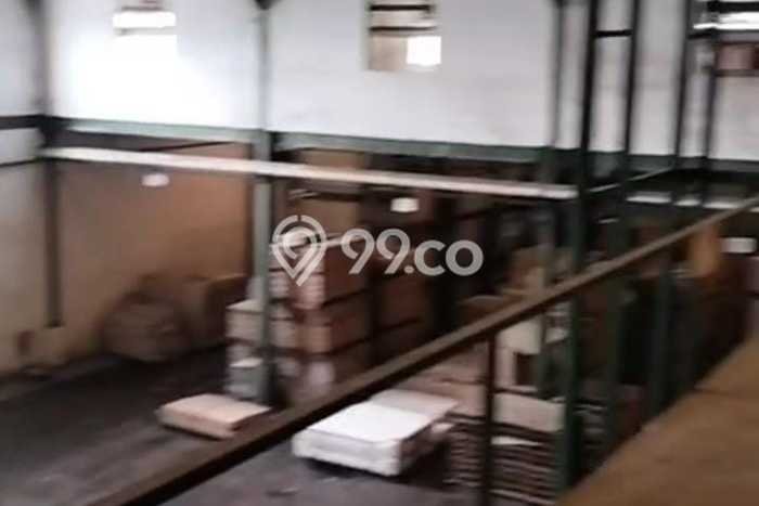 Gudang Disewa di Tangerang dengan LB 5520m2 Area Komersial Ramai Gudang Disewa di Tangerang dengan LB 5520m2 Area Komersial Ramai
