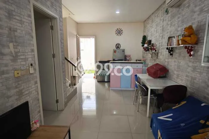 Rumah Sewa Jakarta Barat LT 108m2 LB 108m2 Area Green Lake City Rumah Sewa Jakarta Barat LT 108m2 LB 108m2 Area Green Lake City
