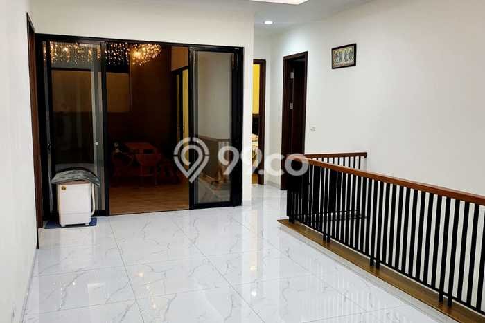 Rumah Eksklusif Dijual LT 200m2 di Cikupa, Tangerang Rumah Eksklusif Dijual LT 200m2 di Cikupa, Tangerang