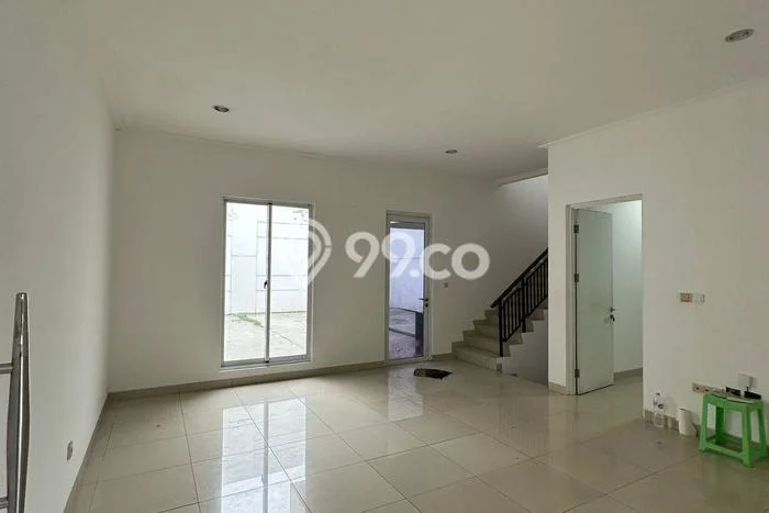 Disewakan Rumah Harga Terjangkau di Green Lake City Jakarta Barat Punya 3 Kamar Tidur Disewakan Rumah Harga Terjangkau di Green Lake City Jakarta Barat Punya 3 Kamar Tidur