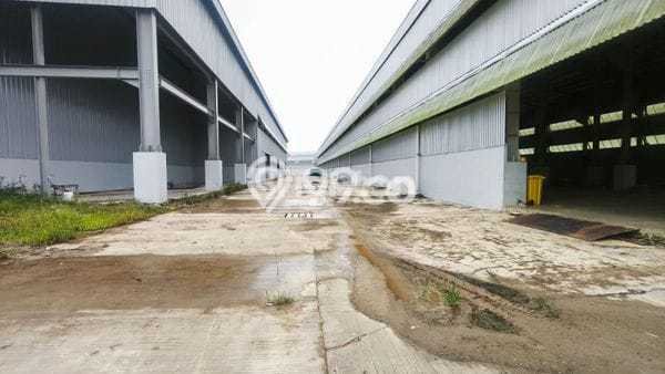 Gudang untuk Disewa di Pusat Balikpapan Luas Bangunan 4300m2 Gudang untuk Disewa di Pusat Balikpapan Luas Bangunan 4300m2