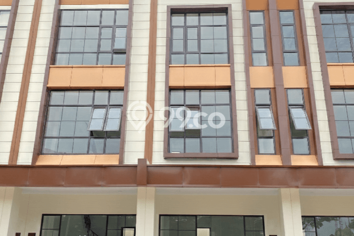 Ruko disewakan lokasi strategis Cakung Jakarta Timur 320m2 Ruko disewakan lokasi strategis Cakung Jakarta Timur 320m2
