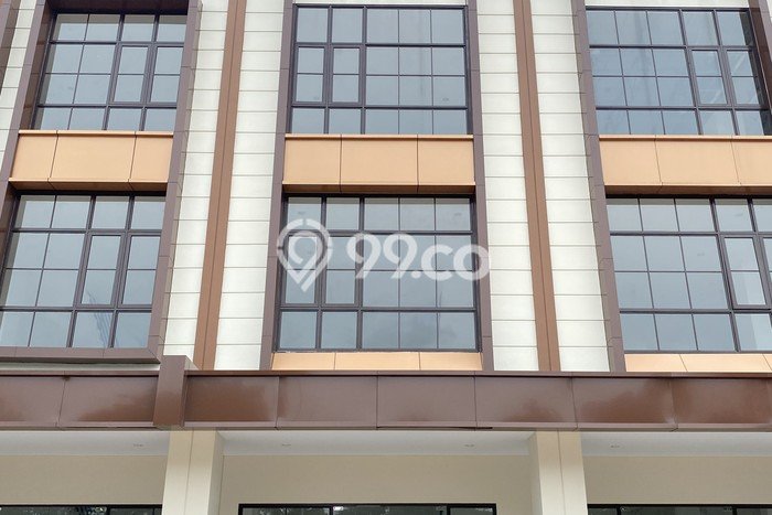 Unit Ruko Disewa Lokasi Cakung, Jakarta Timur Spesifikasi Luas Bangunan 160m2 Unit Ruko Disewa Lokasi Cakung, Jakarta Timur Spesifikasi Luas Bangunan 160m2