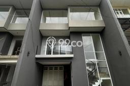 Jual Rumah Modern 3 KT di TB Simatupang, Jakarta Selatan Jual Rumah Modern 3 KT di TB Simatupang, Jakarta Selatan