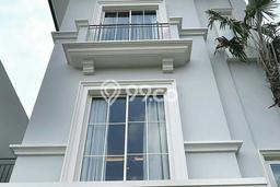 Jual Rumah Mewah Megah Dengan View Cantik di Lebak Bulus, Jakarta Selatan Jual Rumah Mewah Megah Dengan View Cantik di Lebak Bulus, Jakarta Selatan
