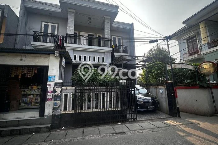 Dijual Hunian Rumah Terawat 4 KT di Halim Perdana Kusuma, Jakarta Timur Dijual Hunian Rumah Terawat 4 KT di Halim Perdana Kusuma, Jakarta Timur