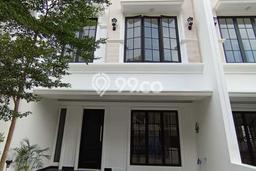 Rumah Elit Modern Tanpa Renovasi di Kalibata Jakarta Selatan Rumah Elit Modern Tanpa Renovasi di Kalibata Jakarta Selatan