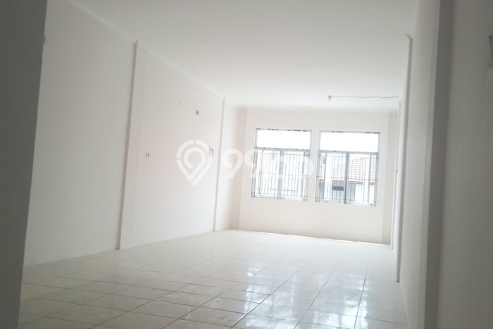 Ruko untuk disewa di Ciledug punya LT 99m2 & LB 270m2 harga sewa kompetitif Ruko untuk disewa di Ciledug punya LT 99m2 & LB 270m2 harga sewa kompetitif