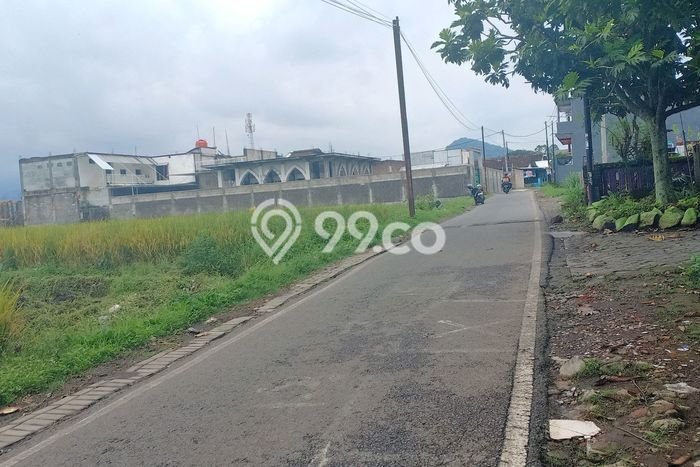 Kavling Tanah di Junrejo Dijual Luas 1578m2 Legalitas - Kavling Tanah di Junrejo Dijual Luas 1578m2 Legalitas -