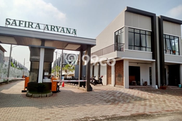 Jual Rumah Strategis Bagus Punya 3 KT di Curug Tangerang SHM Jual Rumah Strategis Bagus Punya 3 KT di Curug Tangerang SHM