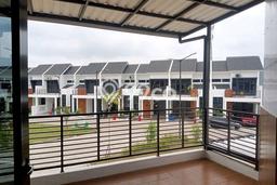Rumah Modern Cantik 4 KT Bisa Langsung Pindah di Karawaci Rumah Modern Cantik 4 KT Bisa Langsung Pindah di Karawaci