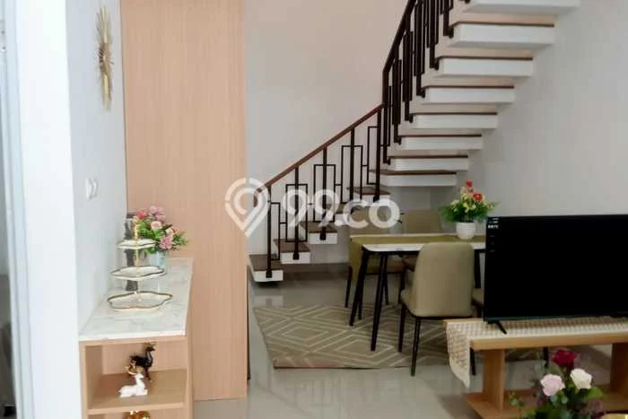 For Sale Rumah 4 Kamar Lokasi Strategis Nyaman dan Strategis di Karawaci For Sale Rumah 4 Kamar Lokasi Strategis Nyaman dan Strategis di Karawaci