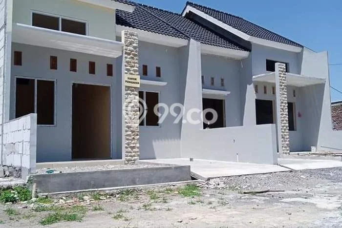 Rumah 2 KT 1 KM di Lokasi , Semarang Rumah 2 KT 1 KM di Lokasi , Semarang
